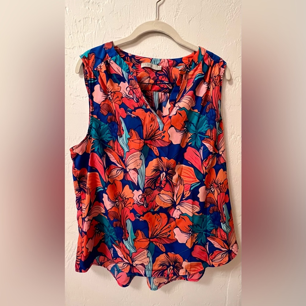 Wine’s Sleeveless Blouse * XL * Bright Floral Print for Spring/Summer